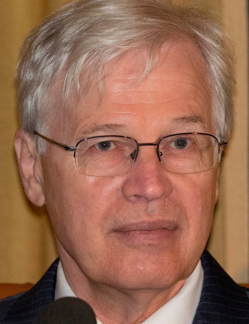 Bengt R. Holmström