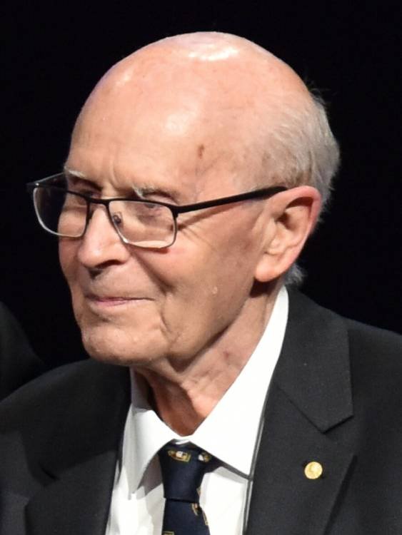 Richard Robson, galardonado con el Nobel de Química 2025 por sus contribuciones a las estructuras moleculares porosas.