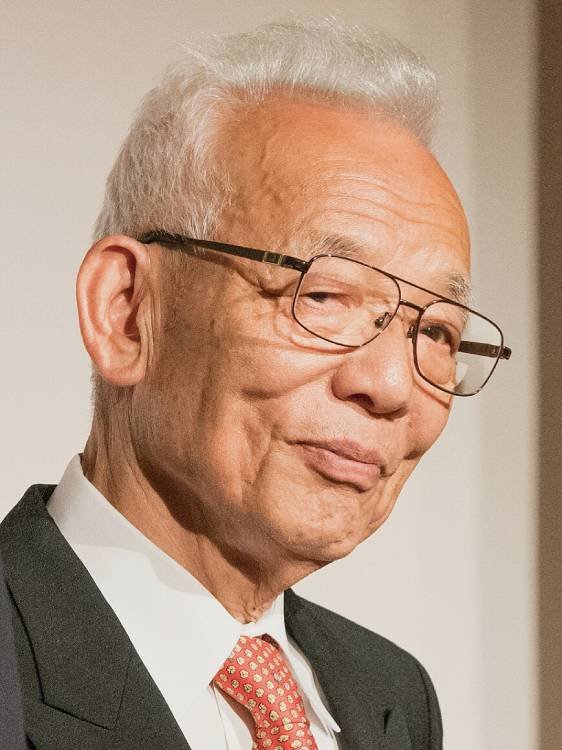 Syukuro Manabe – Nobel de Física 2021 Retrato de Syukuro Manabe, ganador del Premio Nobel de Física 2021 por sus modelos climáticos.